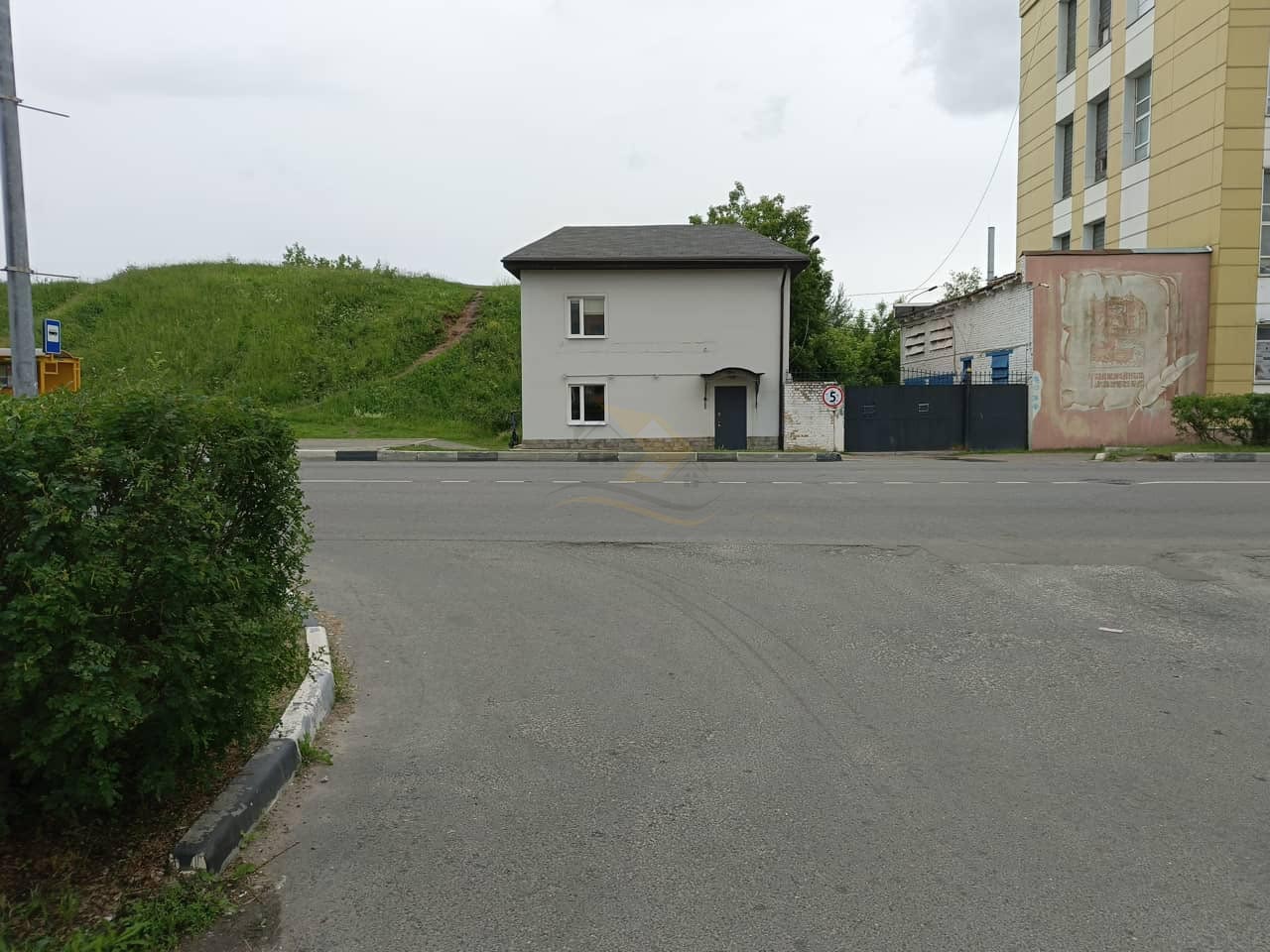 Аренда помещения 102 м² в отдельно стоящем здании в центре Дмитрова / 153600 руб. / КварталСити