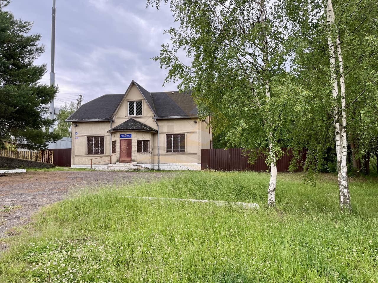 Готовый магазин с оборудованием в Прудцах! 2 этажа, 160 м², рядом водоём. КварталСити