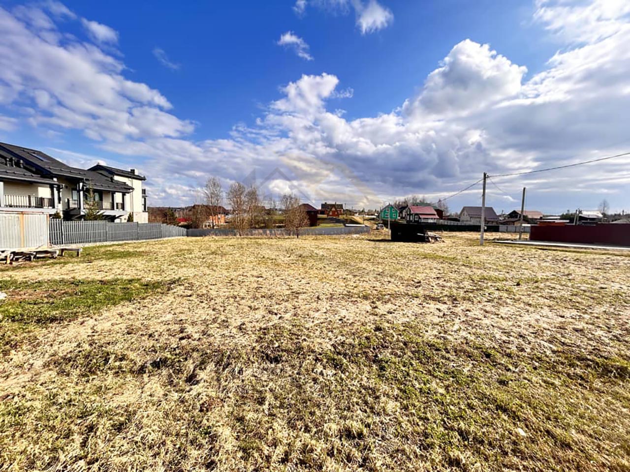 Ровный участок с электричеством в поселке Белояр рядом с лесом. Московская область / 1650000 руб. / КварталСити